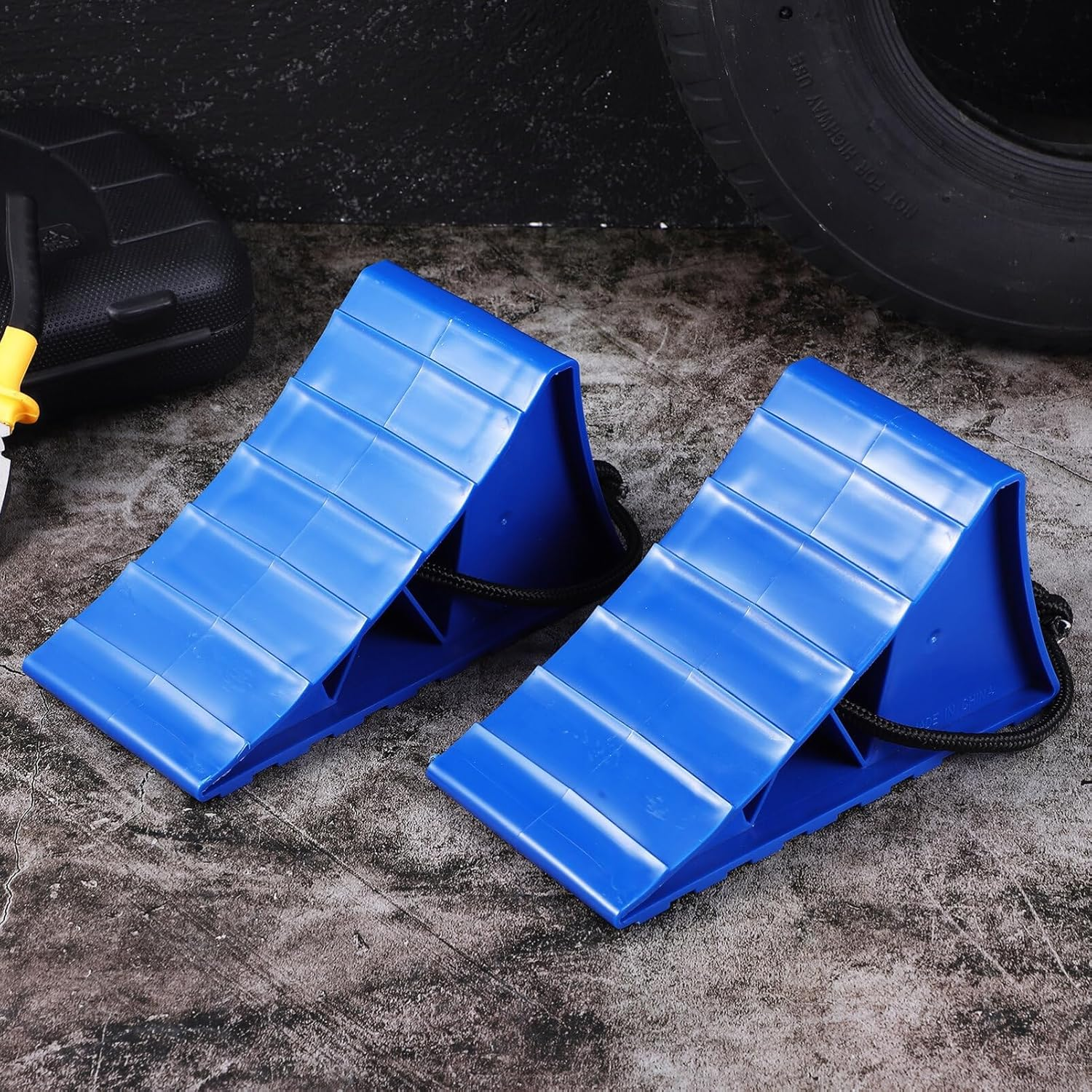 Car Wheel Chock 2Pcs RV Wheel Chocks Trailer Chocks Heavy Duty Rubber Wheel Wedge for Car, Travel Trailer, 20 * 10.5 * 9.5Cm