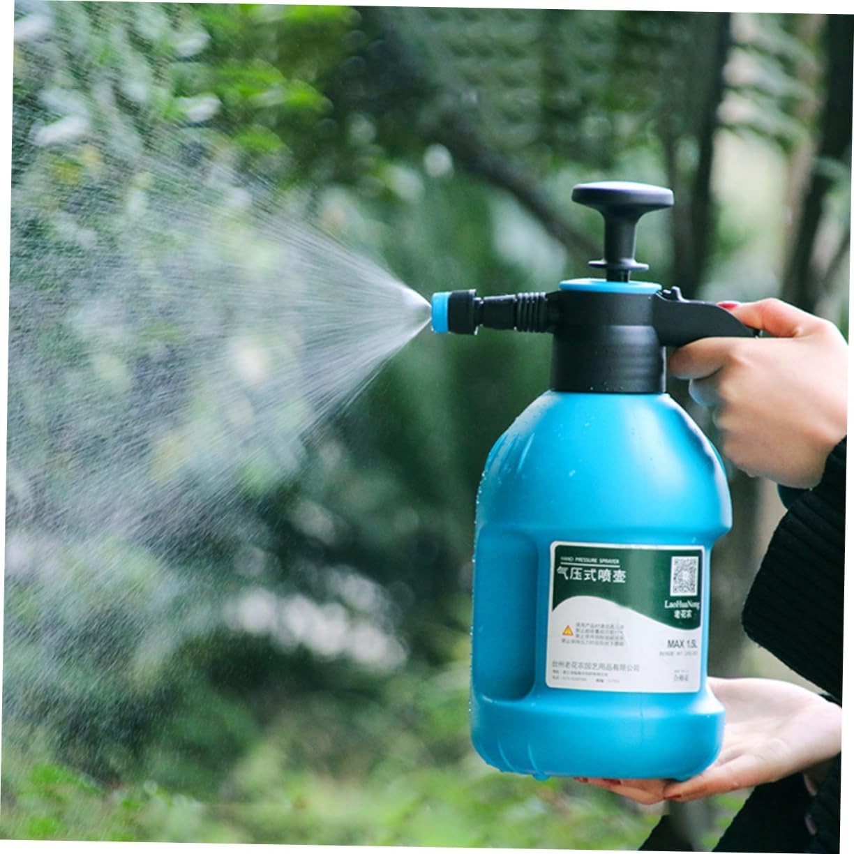 MOBUTOFU 1Pc Air Pressure Watering Can Durable Plant Sprayer for Easy Watering Gardening and Indoor Plant Care Anti-Skid Design for Indoor and Outdoor Use