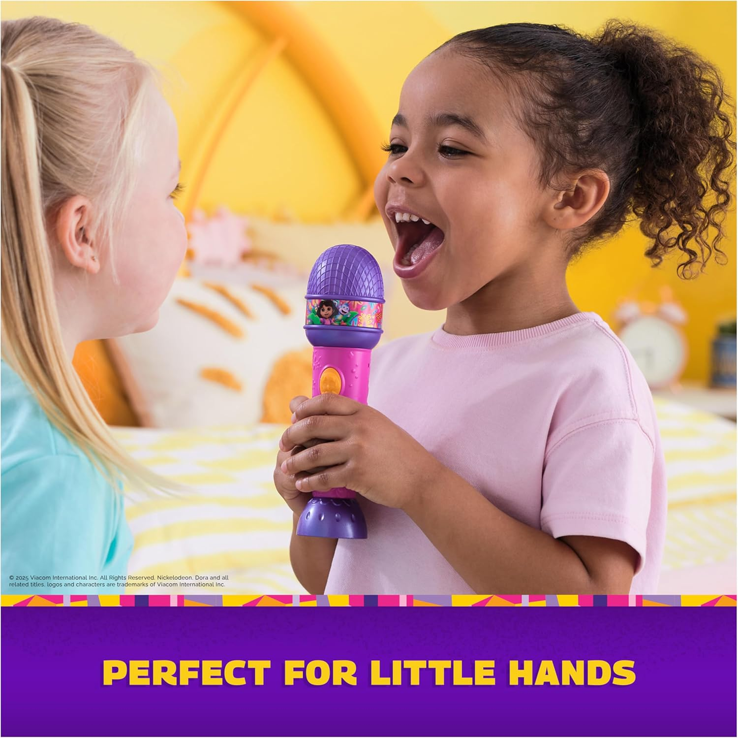 Dora, Rainforest Rhythms Microphone with Music, Sound Fx & Bilingual Phrases, Kids Toys for Girls & Boys Ages 3 and Up image number 5