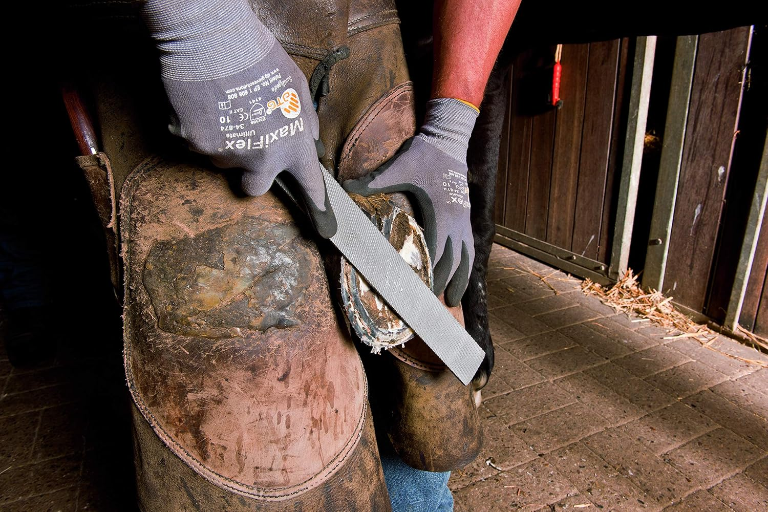 PFERD - Hoof Plane, Efficient, Force and Back-Friendly Hoof Processing, 350 Mm, Rectangular, Flat-Blunt Milled File, 13180350 - Also Suitable for Processing the Hoof Nails after Cutting image number 2