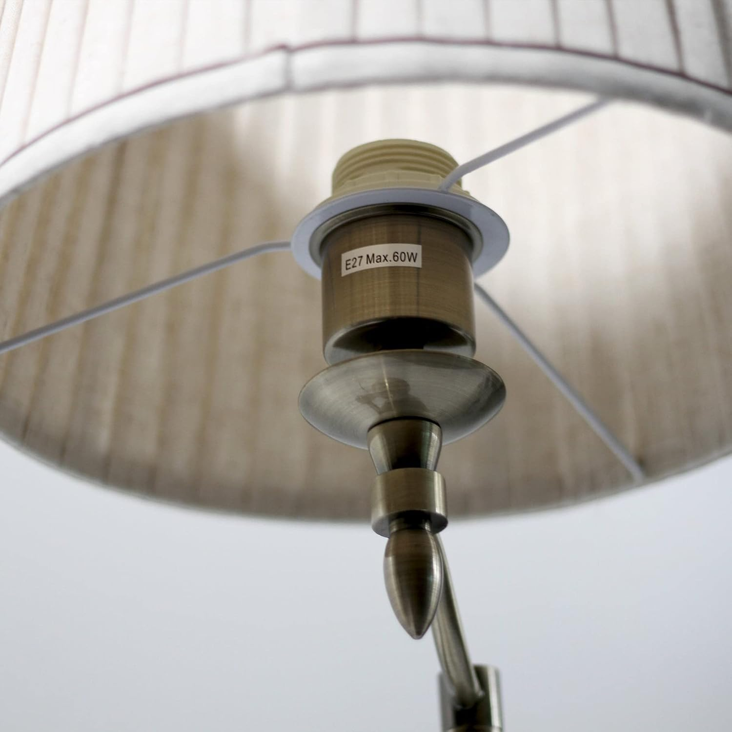 Nicollete Table Lamp image number 1