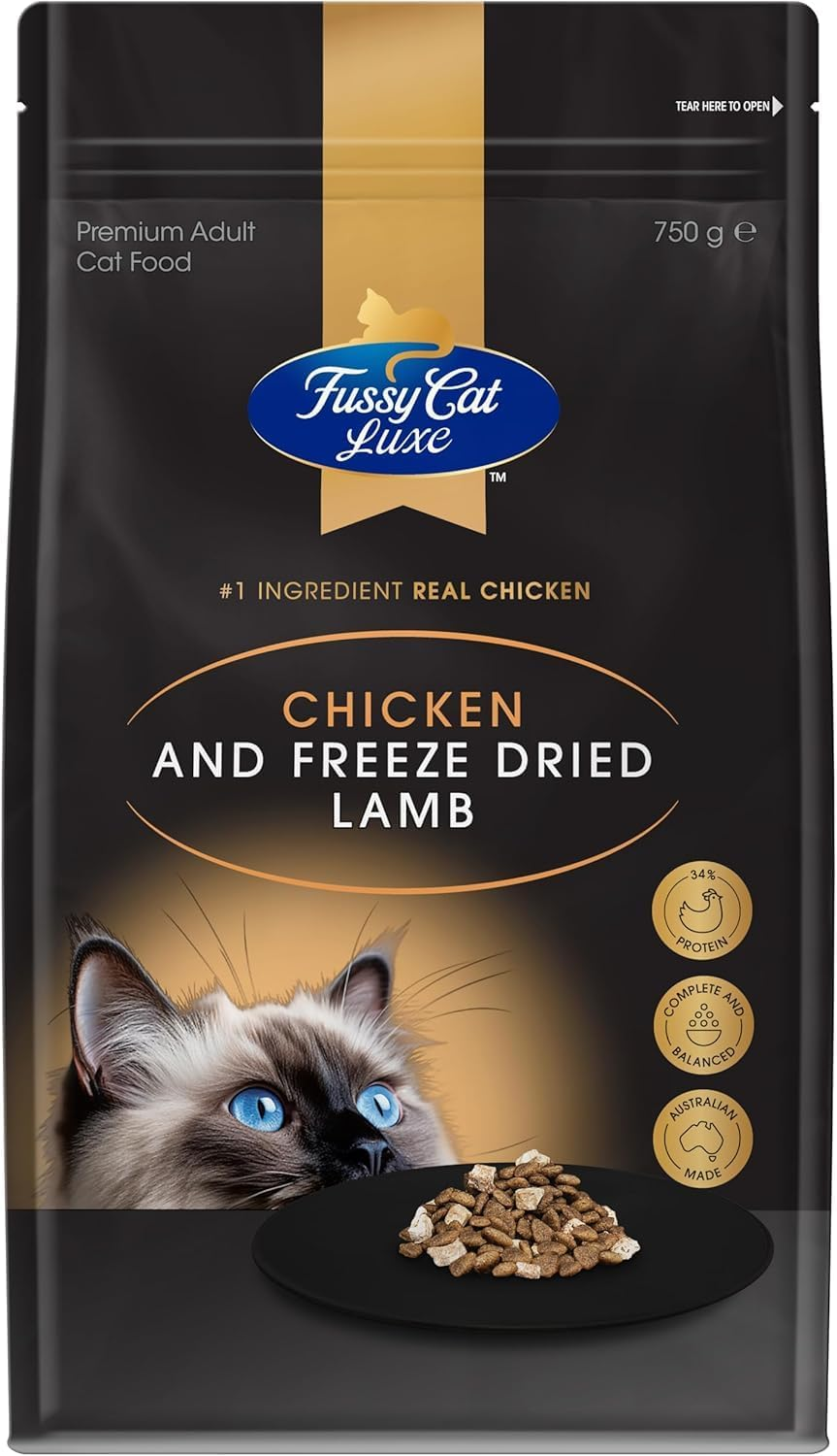 Fussy Cat Luxe Dry Cat Food, Chicken and Freeze Dried Lamb 750G - Real Chicken & Freeze-Dried Lamb for Premium Taste, 34% Protein & Complete Nutrition image number 2