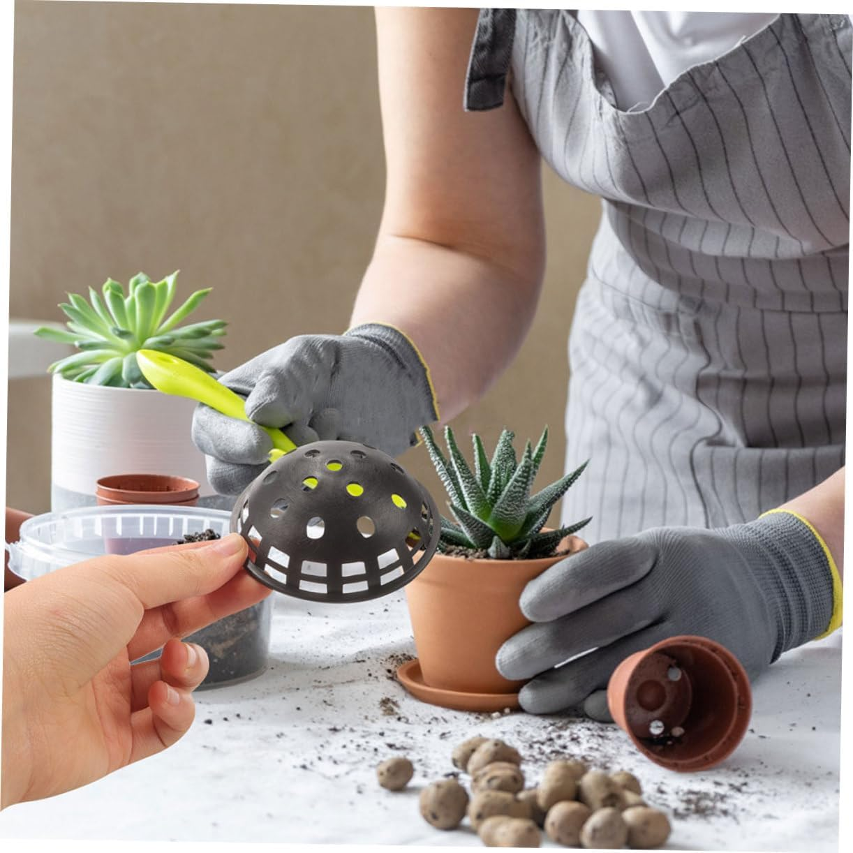 ANDRESLAD 12Pcs Plastic Mesh Pad Filters for Bonsai Pot Drainage Screens Flower Pot Hole Mesh Pads Planter Hole for Gardening Supplies image number 6