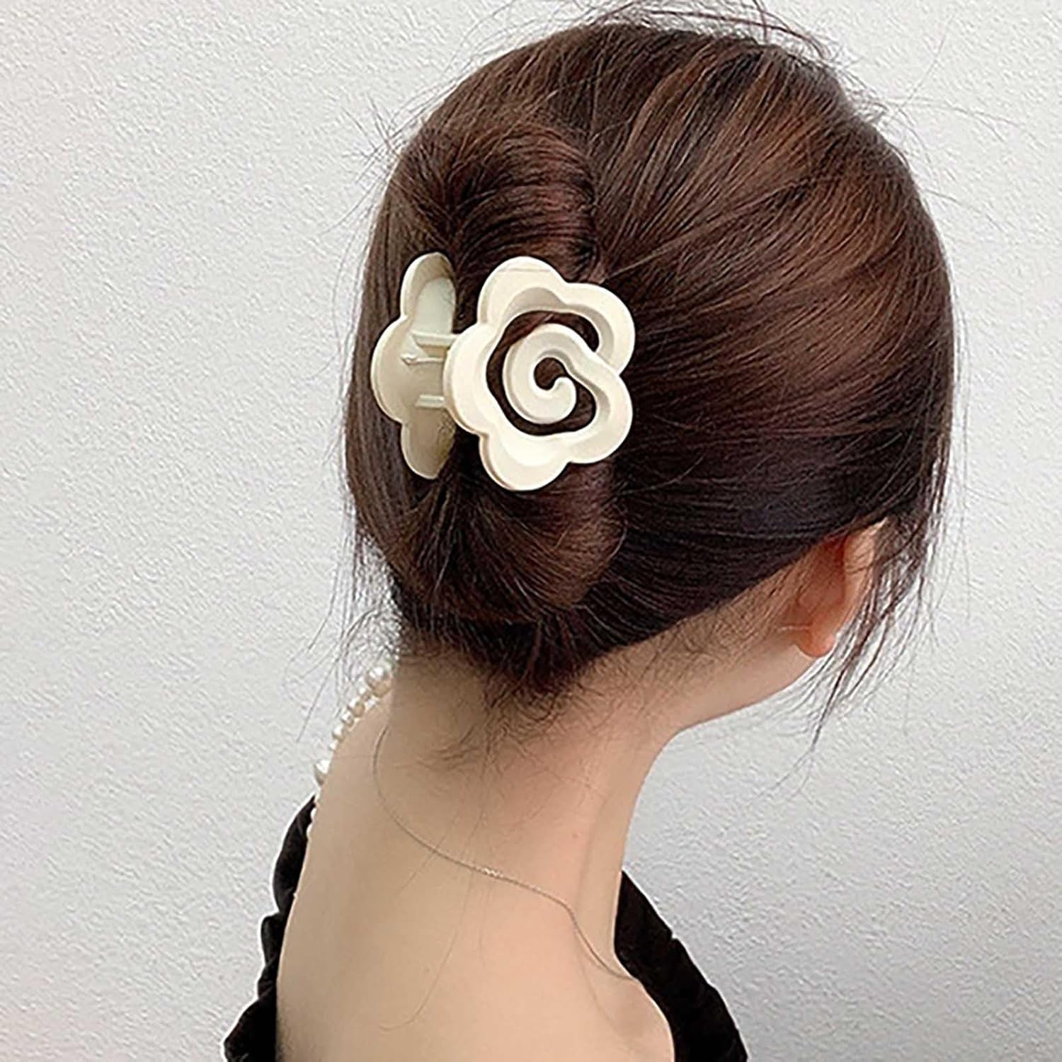 Inateannal Flower Claw Hair Clips Matte Flower Hair Clips White Medium Hair Clip Plastic Thick Hair Non-Slip Strong Hold Claw Camellia Hair Accessories image number 2