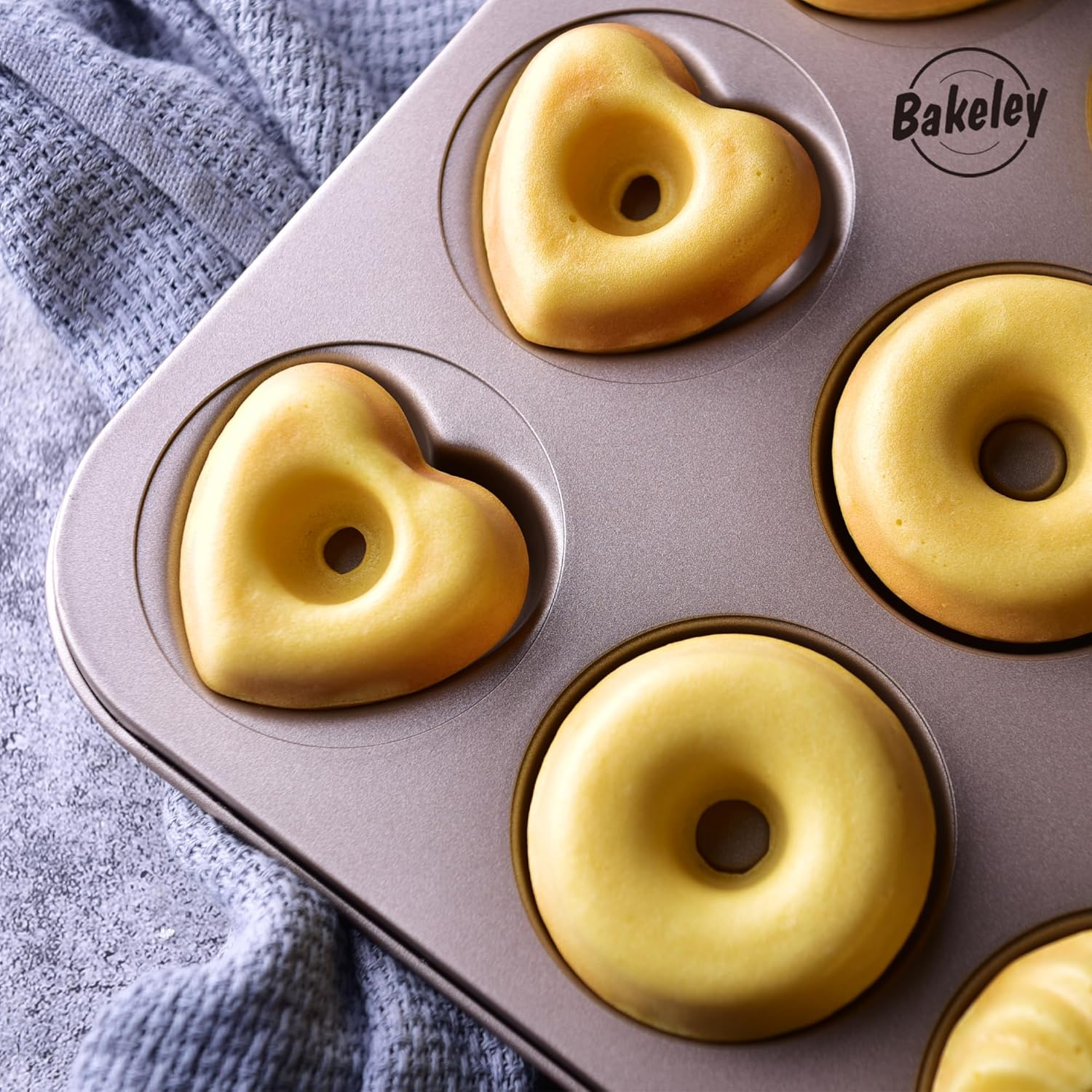 Bakeley Donut Pan, 12-Cavity Non-Stick Dount Mold Cake Pan Pattern Doughnut Bakeware for Oven Baking (Champagne Gold) image number 3