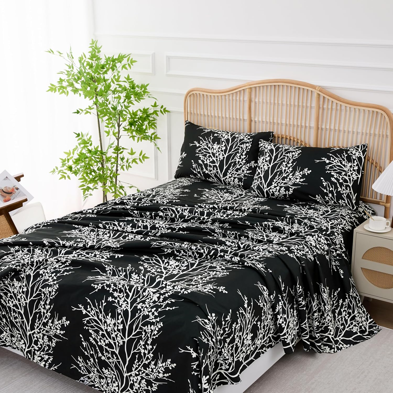 Spirit Linen Home King Size Sheets Set - Pure Microfiber 4 Piece Polyester Bed Sheets, Fitted Sheet & Pillow Cases - King Sheets for All Seasons (Foliage Black/White, King)