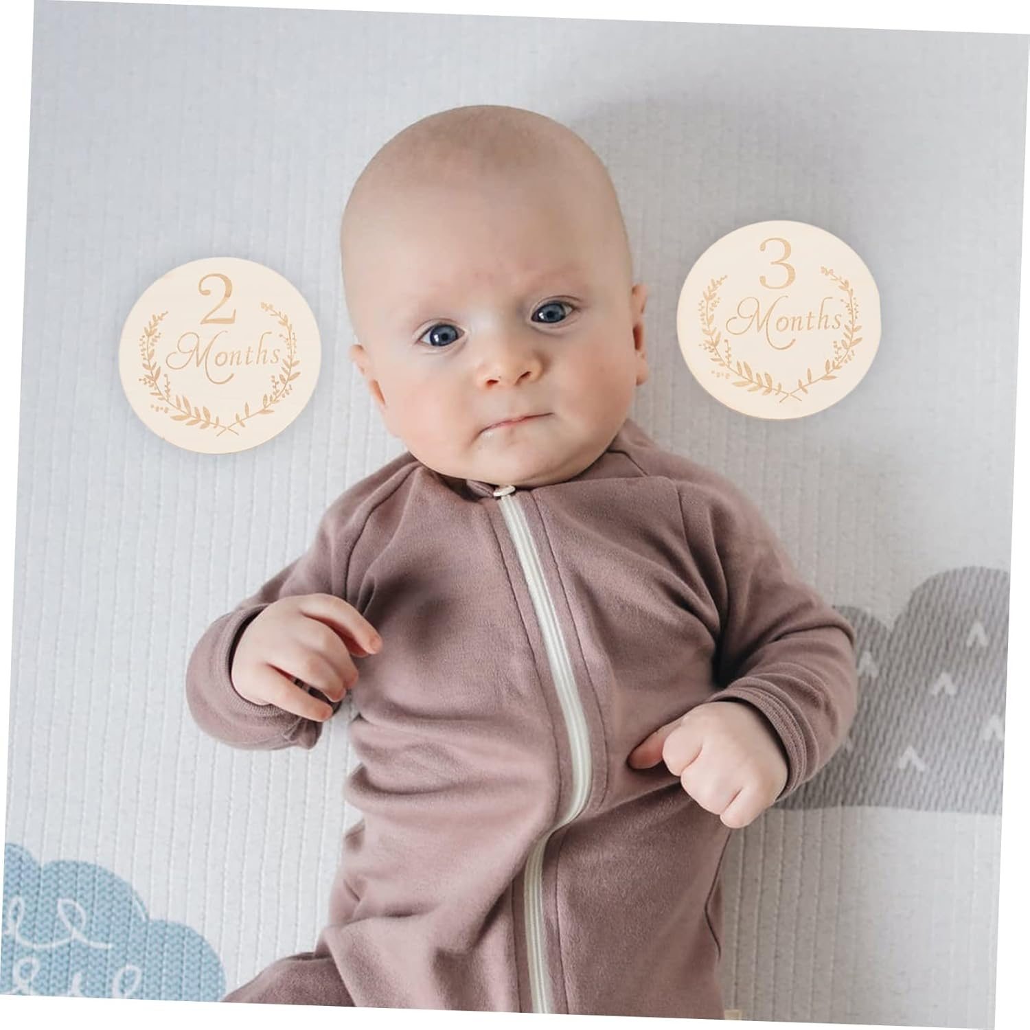 LIGHTAOTAO 13Pcs Wooden Slices Infant Monthly Milestone Cards Baby Growth Signs Natural Wood 100Mm for Newborn Photography and Baby Monthly Tracking