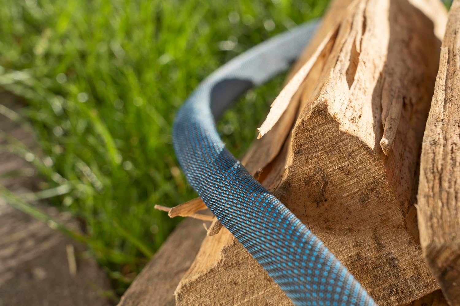 Gardena Liano Xtreme 1/2 Inch, 20M Set: Extremely Robust Textile Garden Hose, for Indoor Water Taps, with PVC Inner Tube, Lightweight, Weather-Resistant (18470-20) image number 5