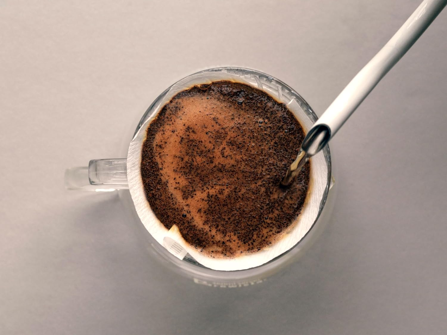 Vittoria Coffee Espresso 100% Arabica Ground Coffee 1Kg. Dark Roasted, Perfect for Filter Machines, Pour Over, Chemex, Plunger. image number 3