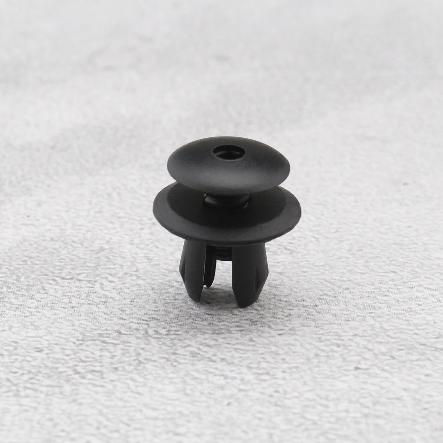 Emagtech 50Pcs Trim Panel Lining Clips Replacement 70186729901 701867299 Compatible with VW T4 T5 Car Trim Clamps Door Panel Clips Black image number 4