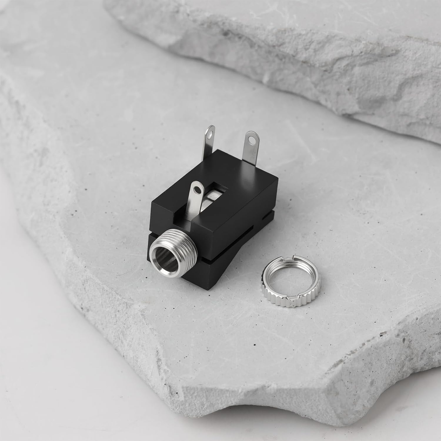 Emagtech 20Pcs 3.5MM 3Pin Female Audio Connector PJ302M Suitable for Audio Equipment Repair DIY Project Industrial and Professional Equipment image number 4