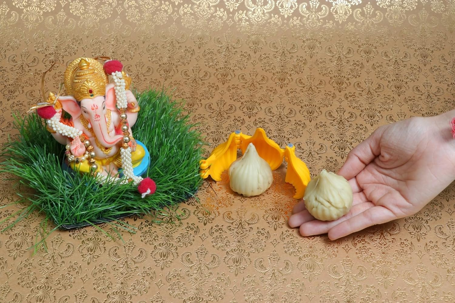 Garden of Arts Plastic 2 Pieces Small and Medium 3 Fold Modak Maker Mould for Ganpati, Diwali, Dussehra, and Other Festival, Orange,7X7X2 Cm image number 1