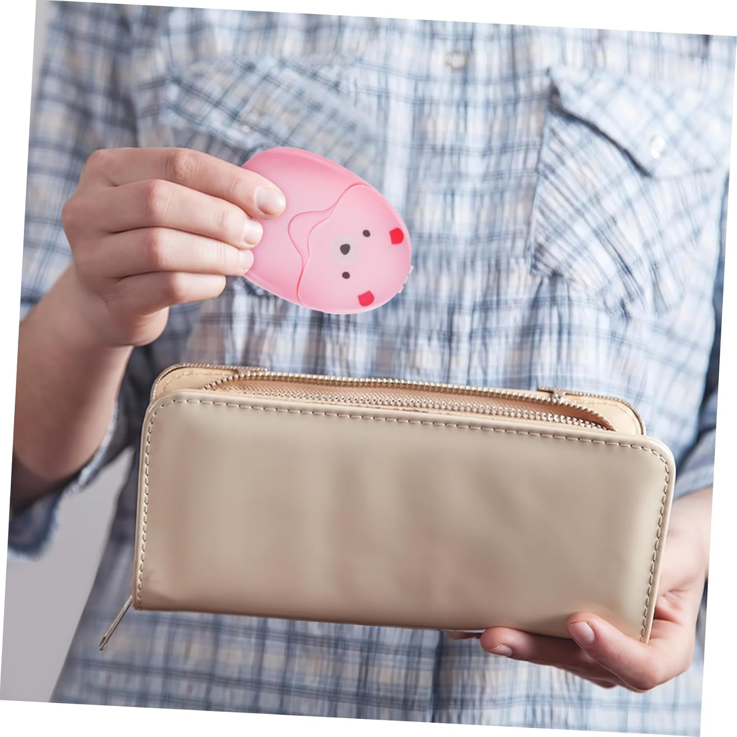 WESIEVYA 3Pcs Paper Soap Sheets for Travel Portable Soap Flakes for Hand Washing Hiking Essentials Lightweight Travel Toiletry image number 6