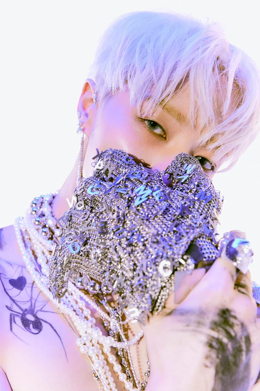 HIGHLIGHT Lee Gikwang PREDATOR 1St Album Hunt Version Cd+1P Folded Poster on Pack+72P Photobook+1Ea Sticker+1P Photo Postcard+1P Film Photocard+1P Photocard+Tracking Sealed image number 2