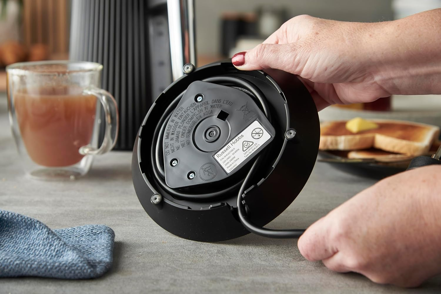 Russell Hobbs Bronte Kettle, RHK2675BLK, Distinctive Design, Internal Illumination, Perfect Pour, Push-To-Open Lid, Black image number 6