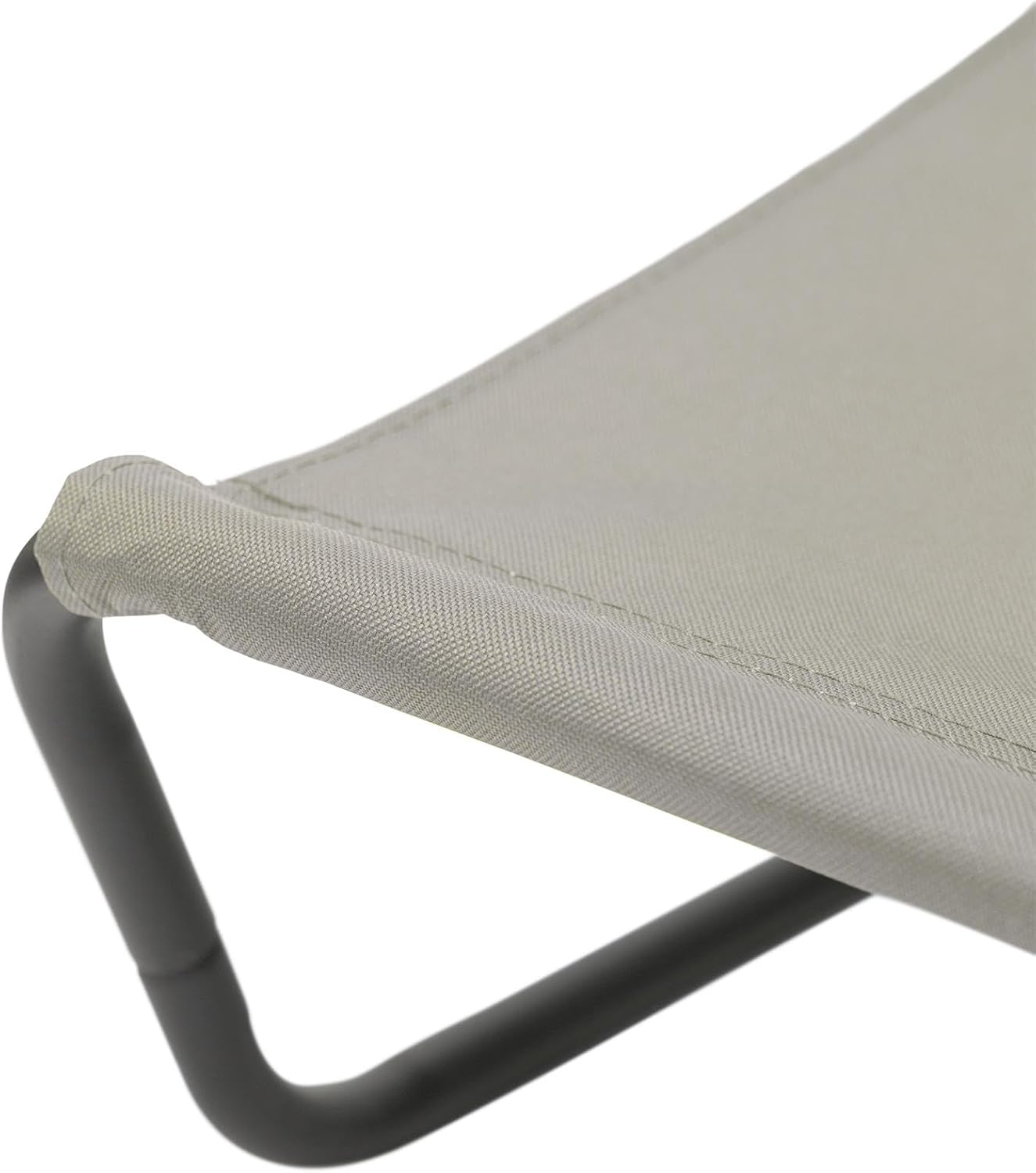 Harbour Housewares Folding Sun Loungers - Beige - Pack of 2 - Canvas Outdoor Lawn Sunlounger Chair Lightweight Portable Chair for Garden, Beach, Picnic, Fishing image number 3