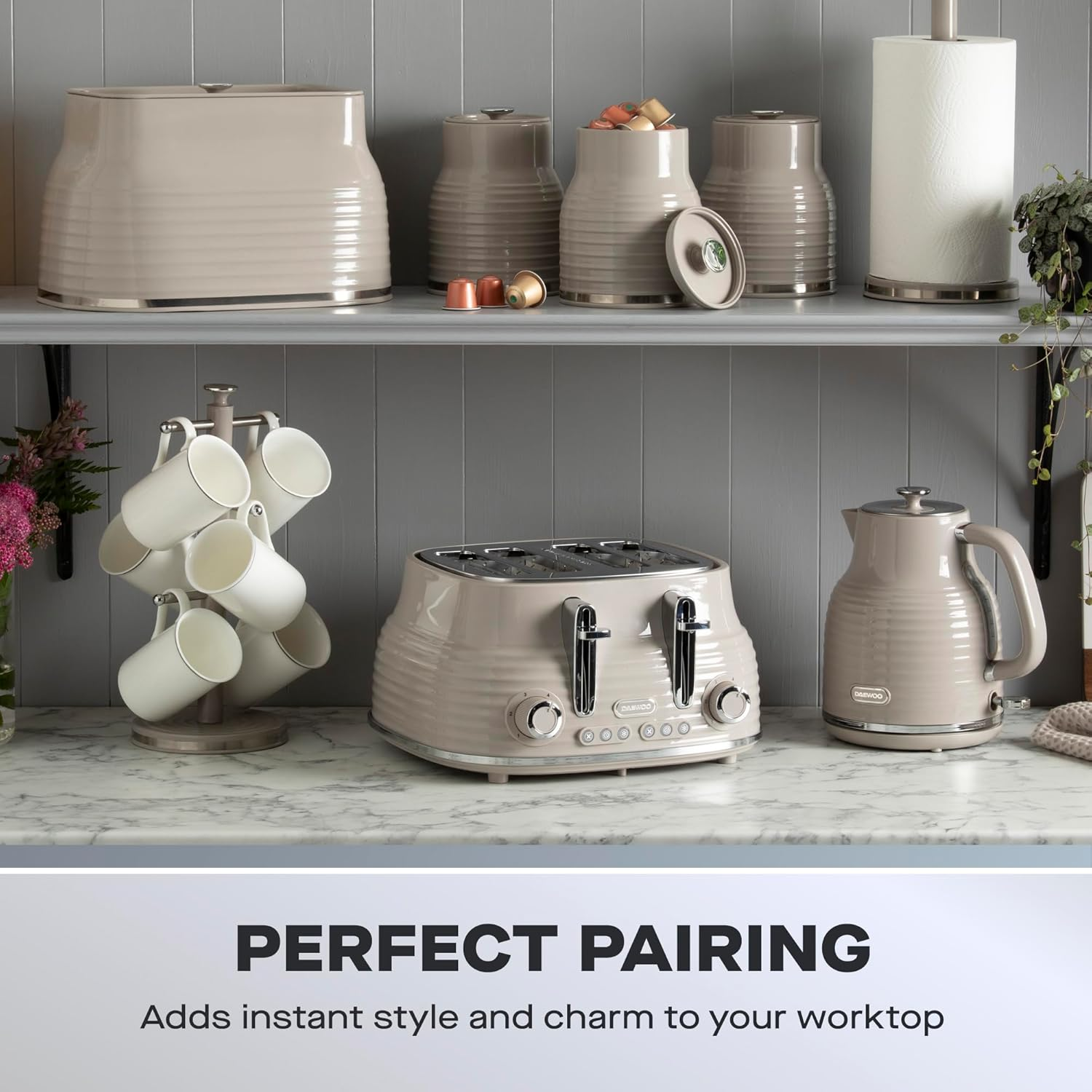 Daewoo SDA2566GE Plastic, Taupe 4-Slice Kettle and Toaster Set image number 4