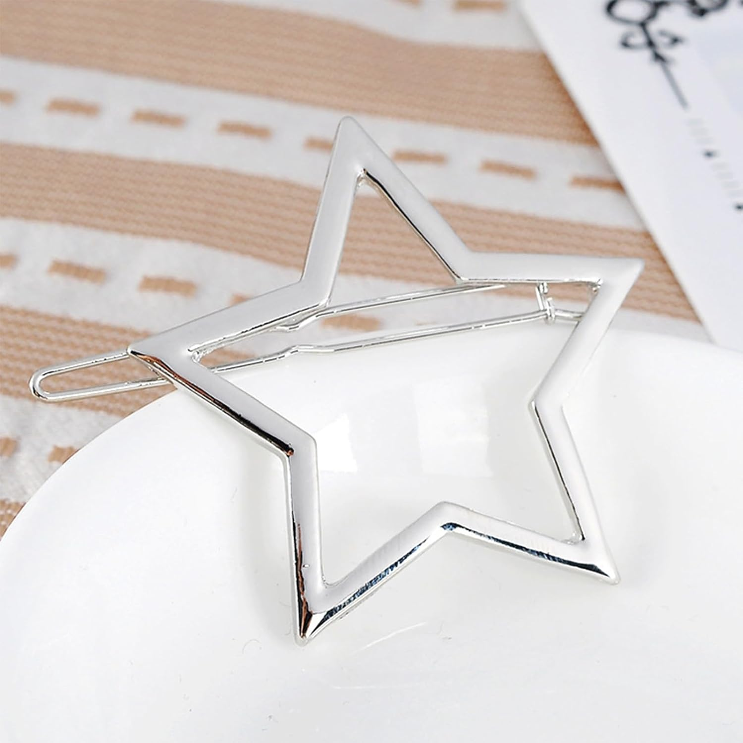 Aikeis 4 Pack Metal Star Hair Clips for Women Girls Chic Simple Fashion Hair Accessories Simple Hair Accessories (Gold, Silver)