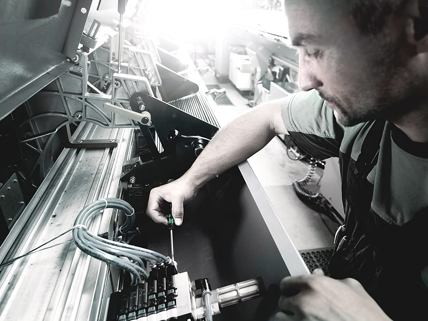 Wera 2069/6 Micro Metric Precision Nutdriver Set and Rack, 6 Pieces image number 1