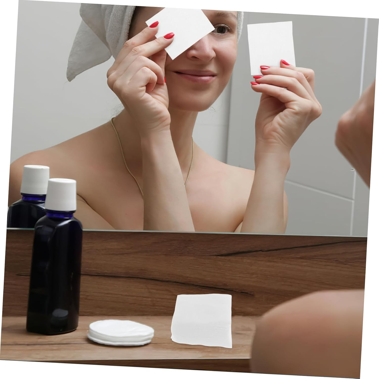 1200Pcs Cleansing Pads for Face Makeup Remover Wipe Pads Soft Non-Woven Cosmetic Cleaning for Skin Types for Makeup Removal and Wet Compress image number 3