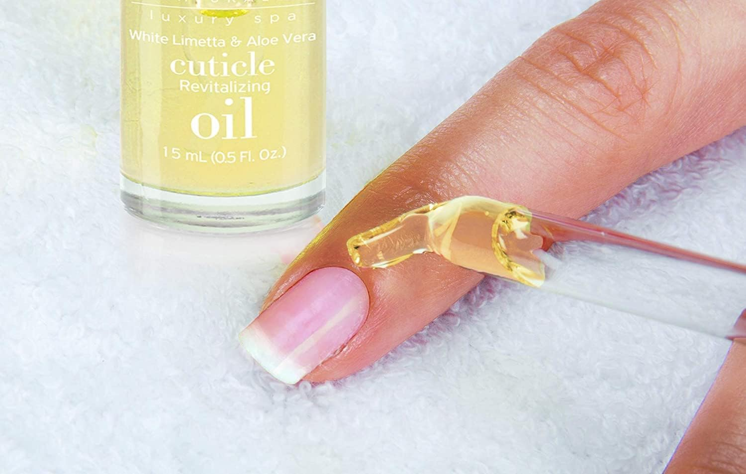 Cuccio White Limetta & Aloe Vera Cuticle Revitalizer Complex 15Ml image number 5