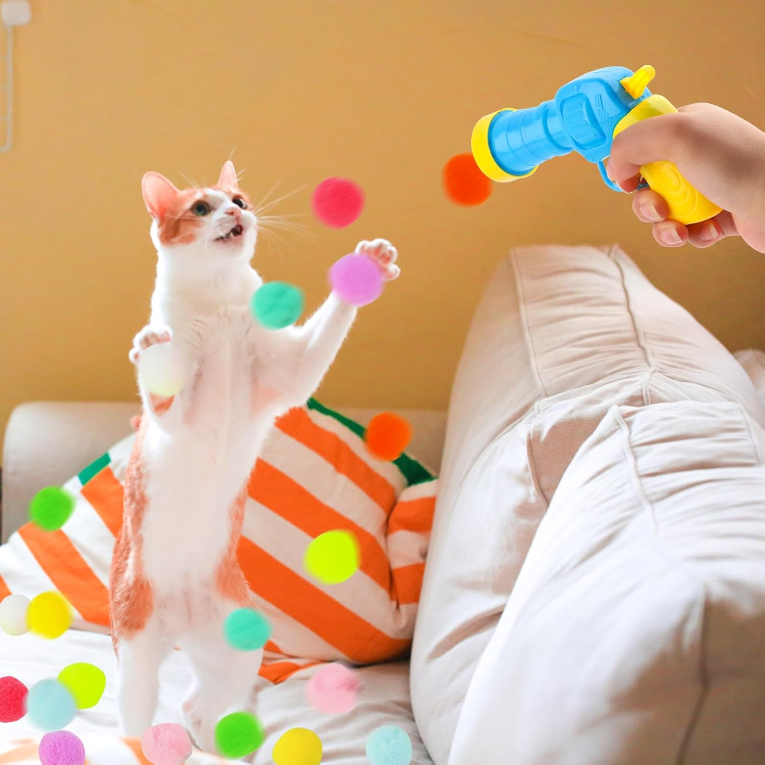 MXTIMWAN Cat Toy Cat Pompom Ball, Pack of 103 Cat Toy Balls with Cat Toy Launcher, Interactive Cat Toy Ball, Cat Felt Balls Toy for Indoor Pets Cats Dogs