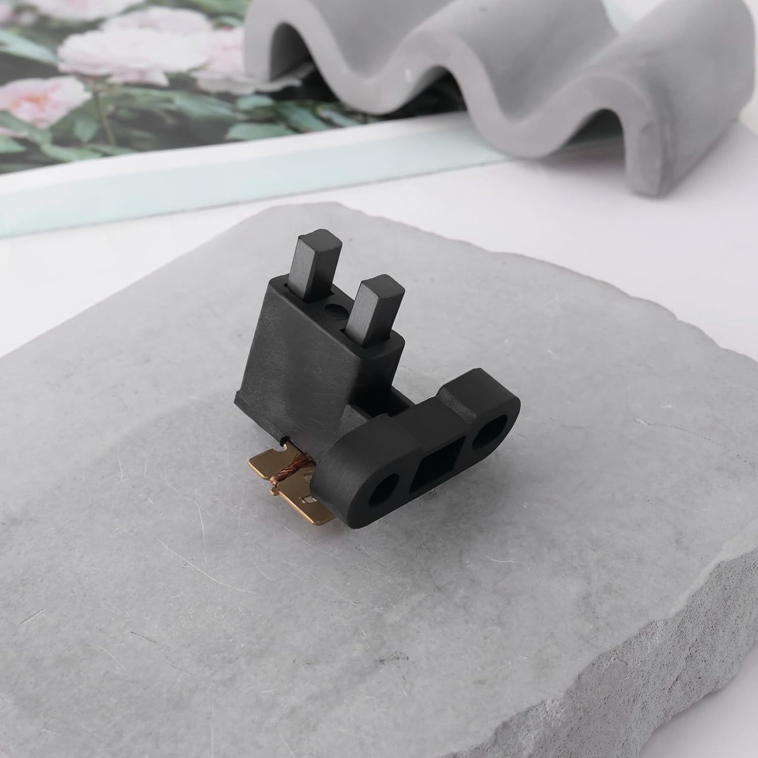 SG Store 5Pcs Carbon Brush Generator Carbon Brush Assembly Compatible with Predator Compatible with Champion Compatible with Generac 6500 8750 24Mm 5-9KW image number 2