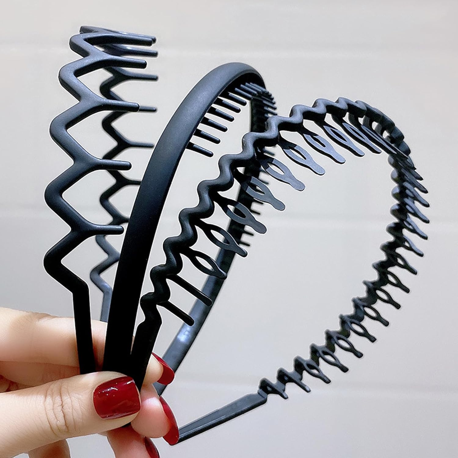 Pack of 6 Zigzag Headbands, Zigzag Headband, Black, Amber Shark Tooth Hair Band, Wavy Sports Headband Made of Plastic for Men and Women, Women'S Hair Band for Fitness, Yoga and Everyday Life image number 4