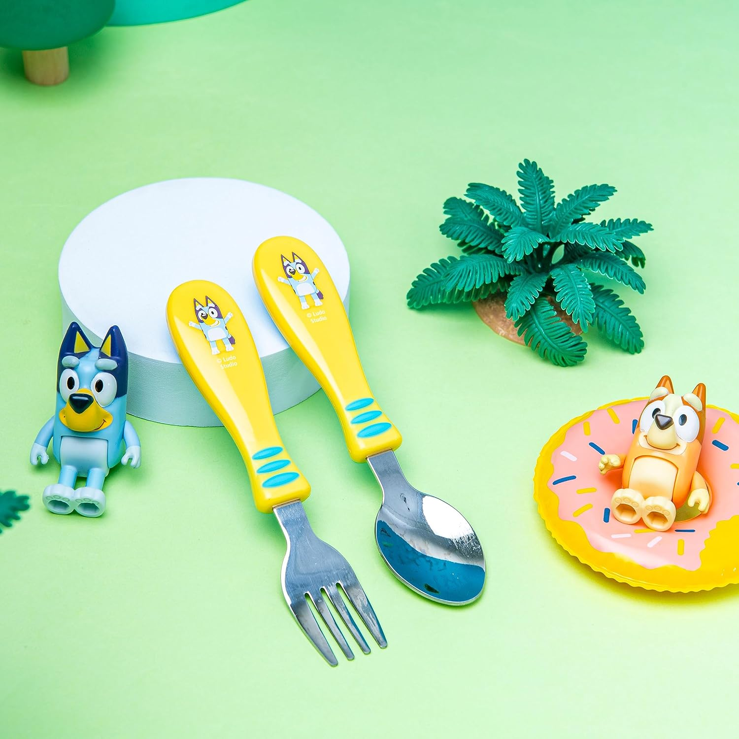 Zak! Designs Bluey Kid Flatware Fun Character Art on Both Utensils, Non Slip Fork and Spoon Set Is Perfect for Encouraging Picky Eaters to Finish Their Plates, 2 Pack (4 PCS) image number 6
