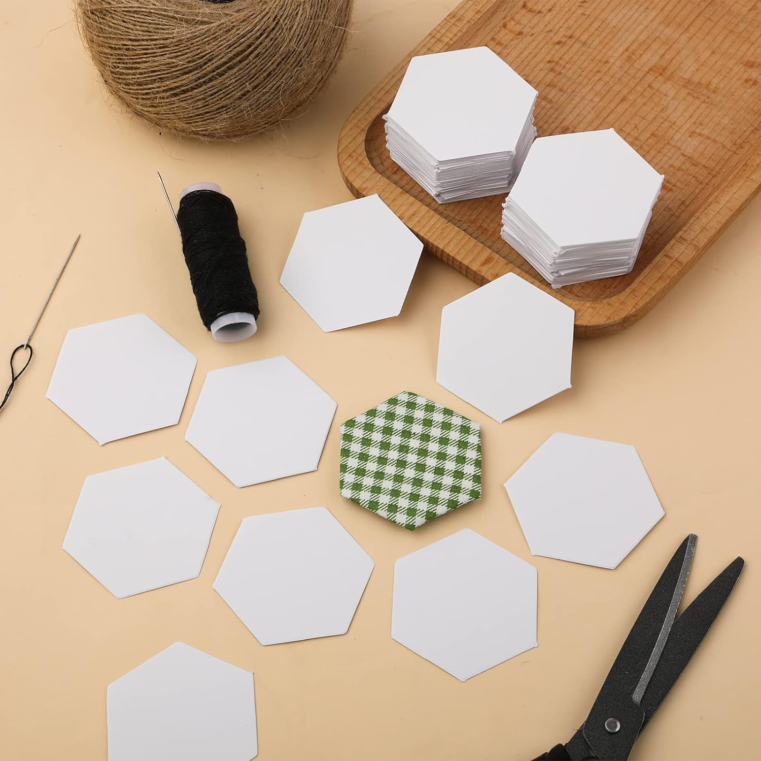 300Pcs Hexagon Paper Piecing Template, 1 Inch Paper Piece Templates Hexagon Paper Piecing Shapes for Quilting Supplies for Splicing Patchwork image number 1
