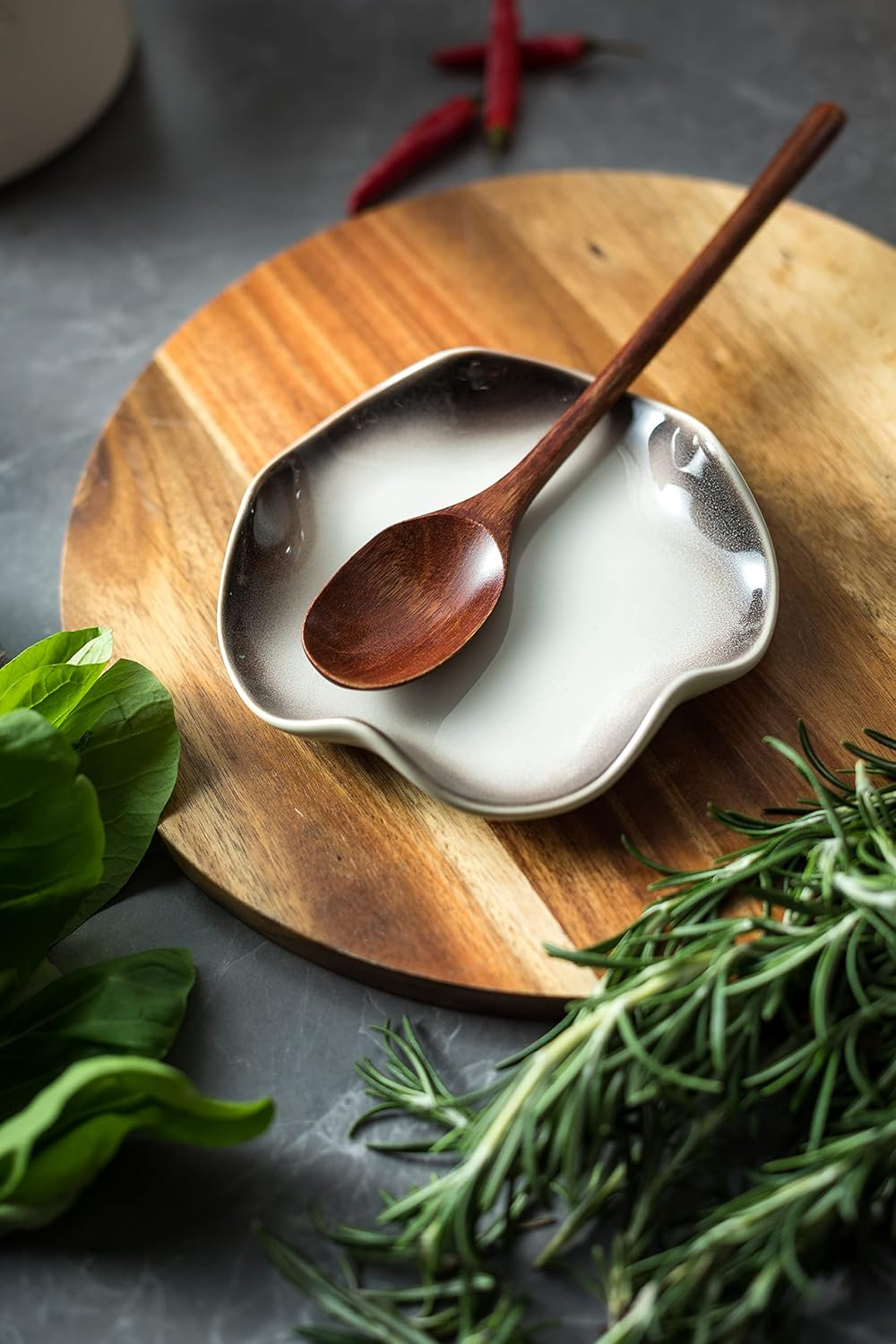 Ceramic Spoon Holder for Stove Top, Cute Coffee Spoon Rest with Ruffled Edge for Coffee Bar, Cooking Stove Spoon Holder for Multiple Utensils, Modern Kitchen Decor Housewarming Christmas Gift