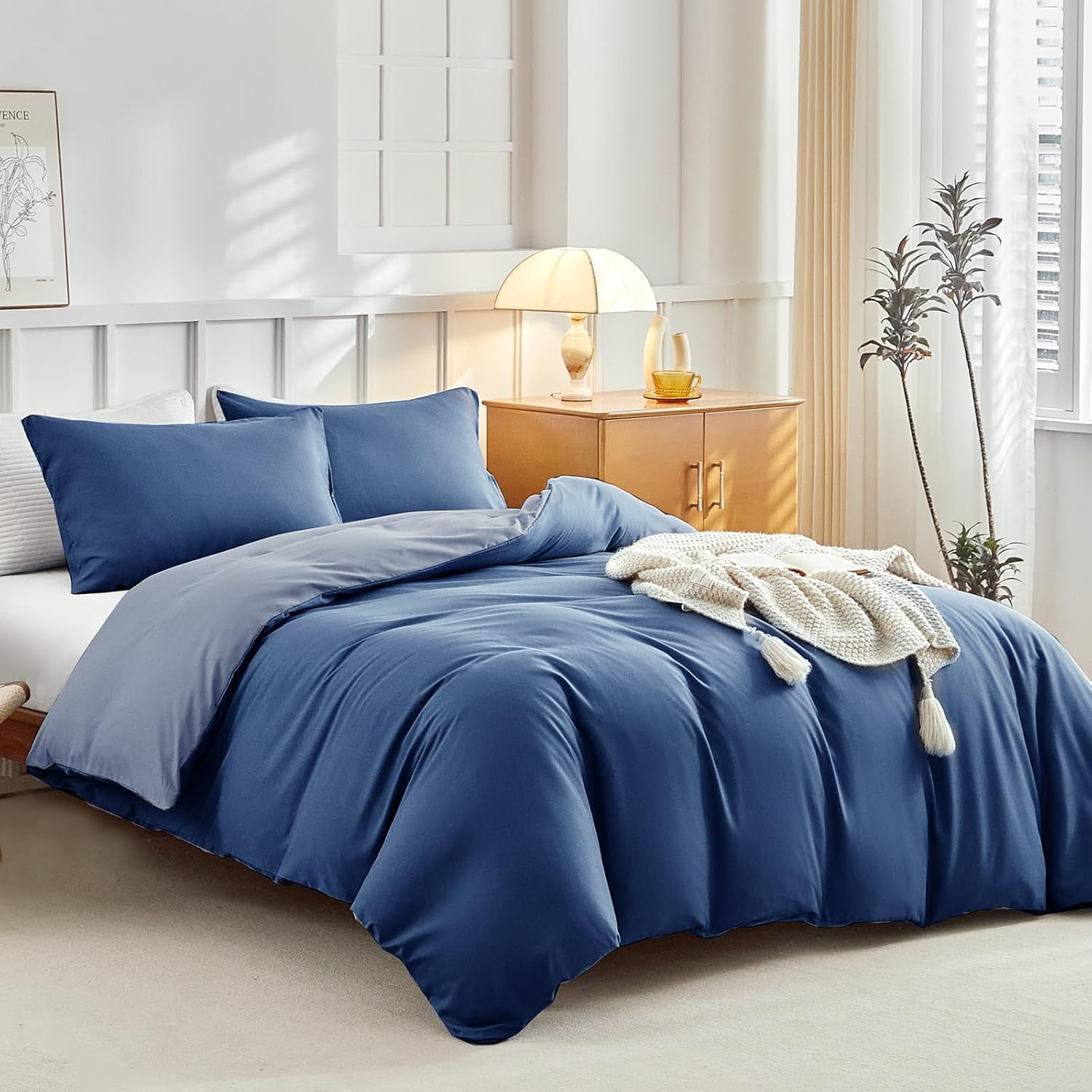 Tokokimo Queen Quilt Cover Set, Ultra Soft Microfiber Bedding Duvet Cover Set, 3 Piece Solid Color Doona Cover Set with Zipper Closure and Corner Ties (Navy, Queen) image number 5