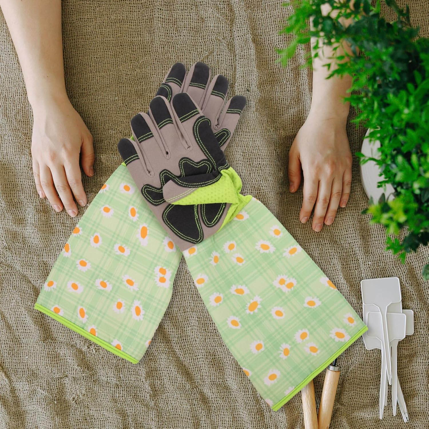 PHENOFICE Long Gardening Gloves for Women Tough Handling Gloves Food Grade Thorn-Resistant Indoor Outdoor Gardening Tools image number 4