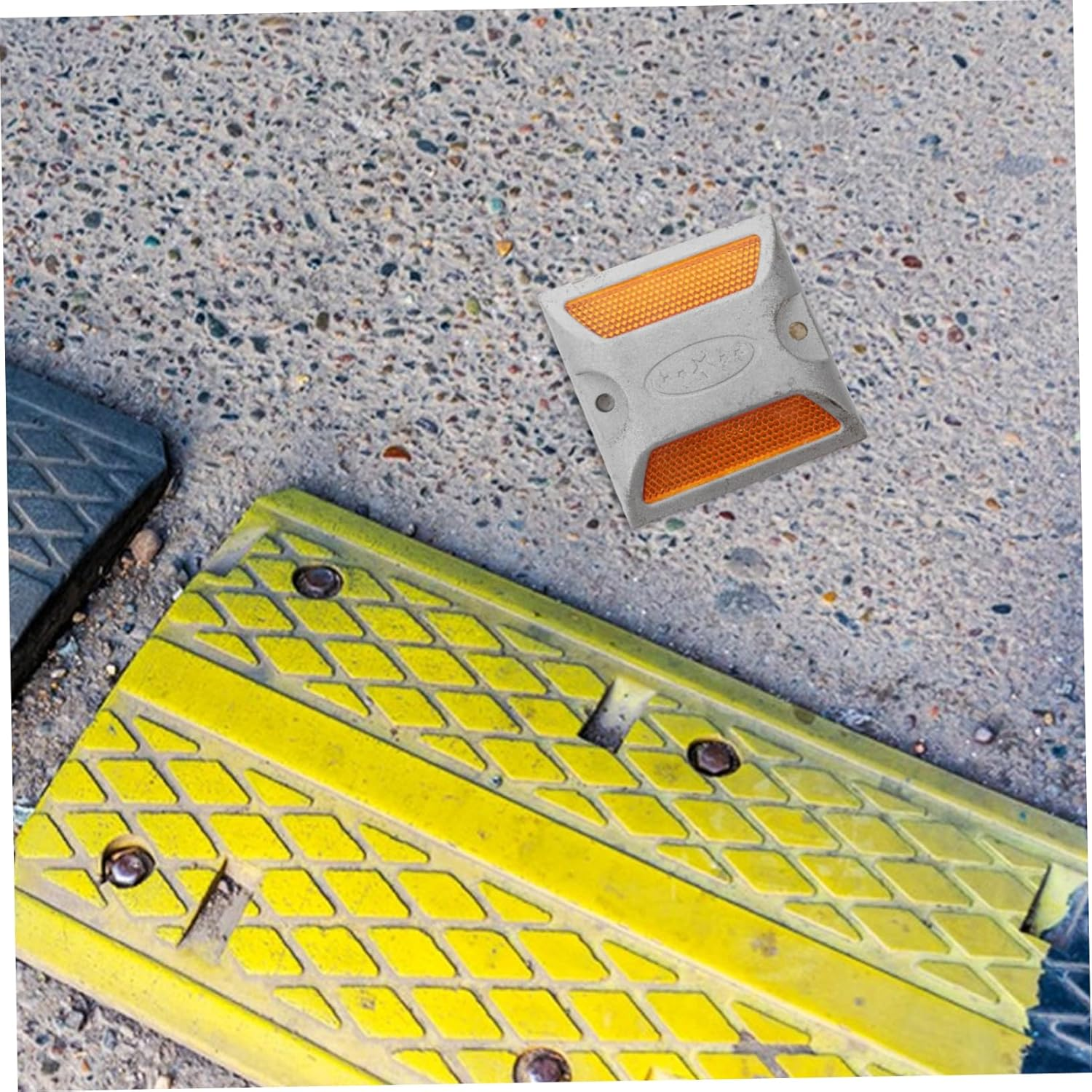 NOLITOY 2Pcs Road Side Reflectors Reflective Road Markers for Driveway Safety Sign Pavement Marker Auto Bumper Reflectors image number 2