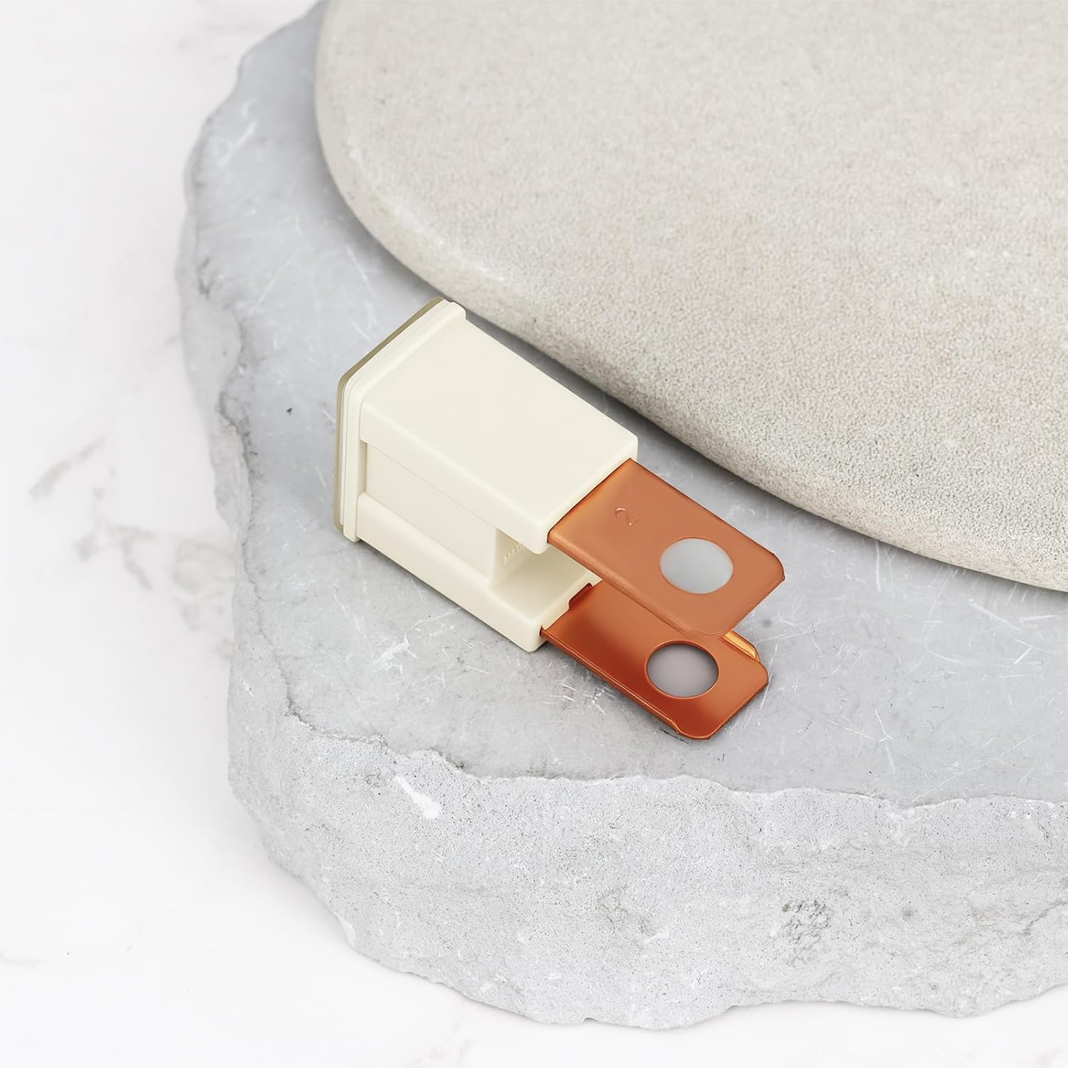 Car Alternator Fuse 90982-08274 120A Compatible with Toyota Compatible with Toyota Alphard 3 Generation image number 1