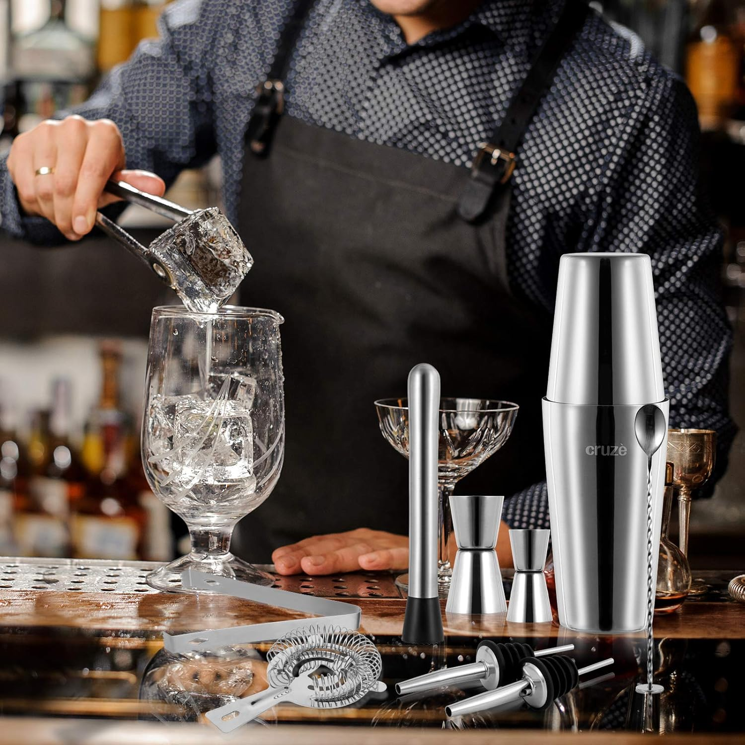 9-Piece Cocktail Shaker Set &ndash; 800Ml Boston Shaker Dual Jiggers Muddler Bar Spoon Strainer Tongs & Pourers &ndash; Gift Box for Home Entertaining image number 6