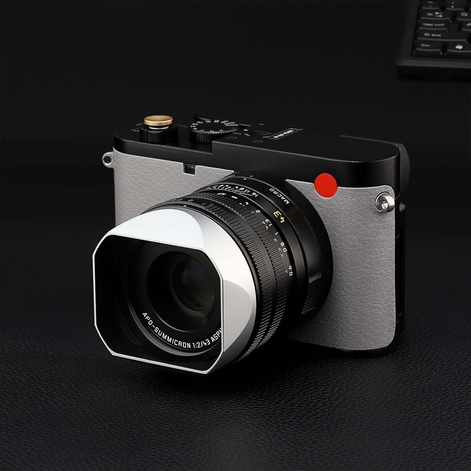 Haoge Metal Square Lens Hood for Leica Q3-43 Q3 Digital Camera Accessories LH-LQ343W Silver image number 4