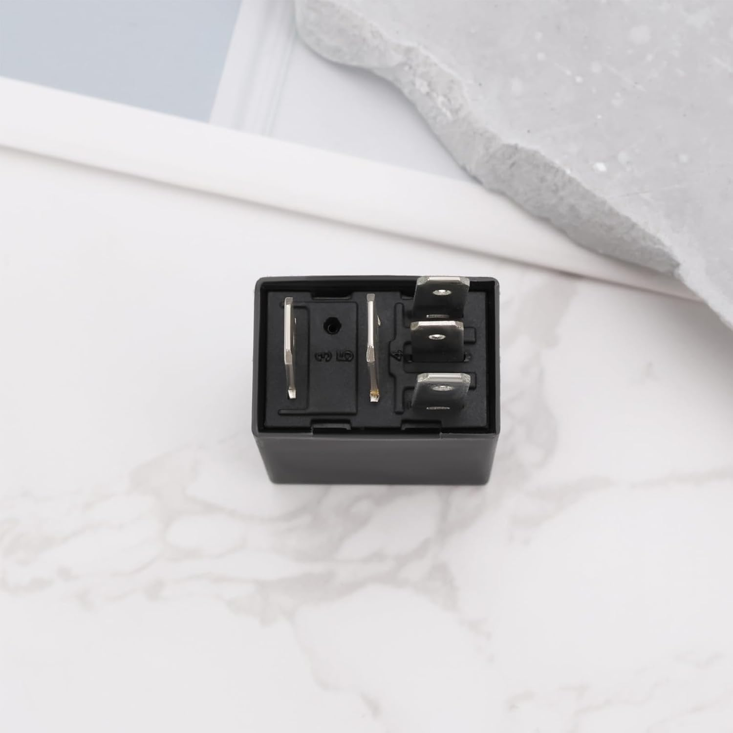 Be in Your Mind 2Pcs Micro Relay 5 Contacts Changeover CO 12V 15A 25A 40A Vehicle with Diode Relay Switch 5Pin Automotive Power Relay 95225-2D000,25422819, 6555HJ image number 4