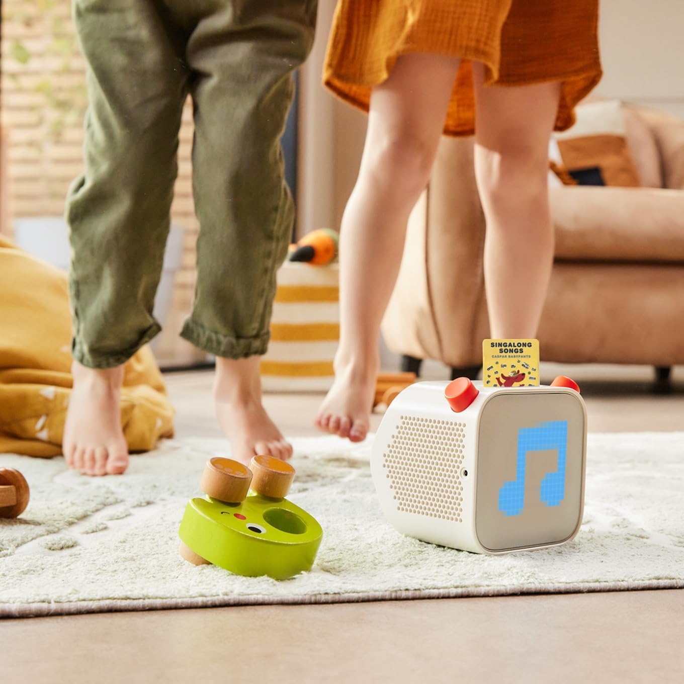 Yoto BBC Earth Collection &ndash; Kids Audio Card for Use with Player & Mini All-In-1 Audio Player, Educational Screen-Free Listening with Fun Stories for Learning, Ages 7+ image number 3