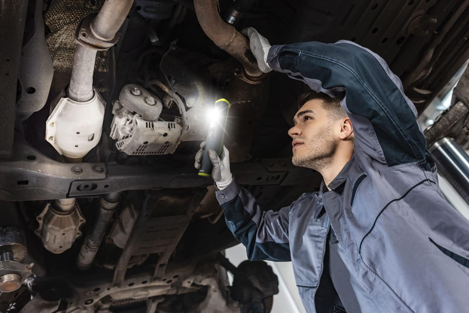 Philips Xperion 6000 Pillar LED Work Light, 500 Lumen Rechargeable, Fold-Out Light Panel, Additional Spotlight image number 5