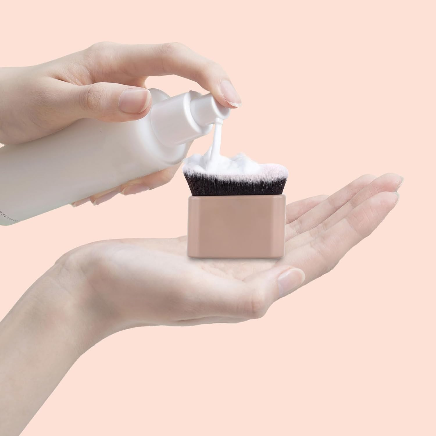 Self Tanning Brush, Self Tanner Liquid Foundation Body Makeup Brush Spray Tan Applicator Blend Brush Blending Beauty Brushes for Face Leg (Flesh Pink) image number 1