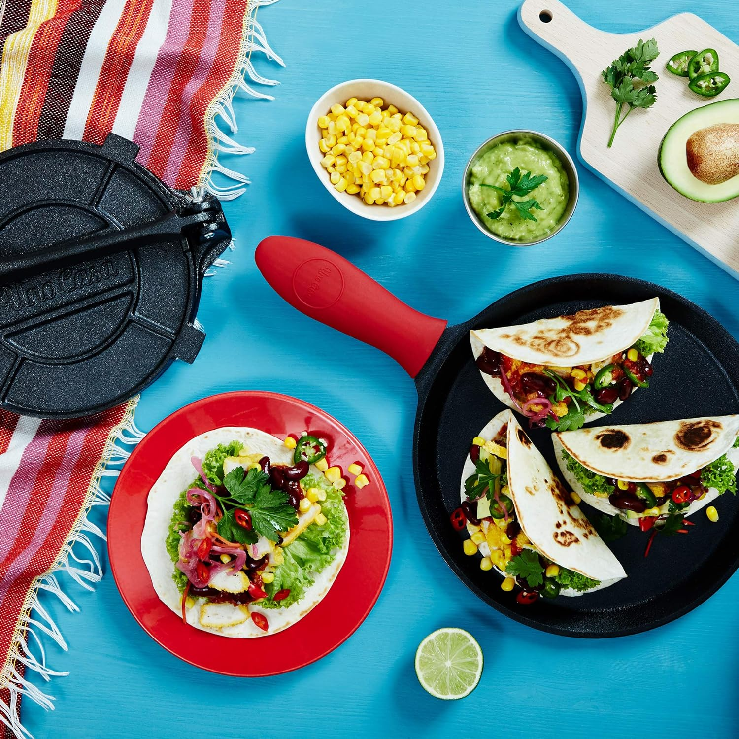 Uno Casa Cast Iron Tortilla Press 8 Inch with Cast Iron Comal Pan - Bundle of Tortilla Pan for Roti, Tawa, Dosa and Pre-Seasoned Tortilla Press Pataconera image number 2