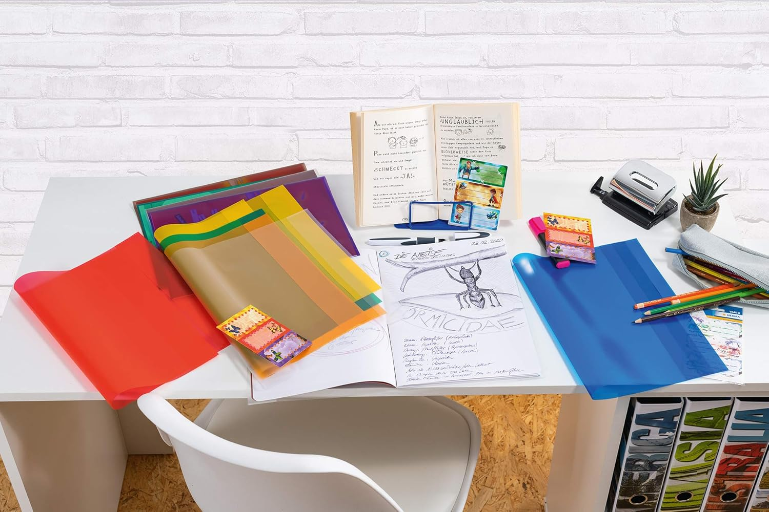 HERMA Clear Exercise Book Cover A5 Landscape, Made of Wipeable and Sturdy Plastic, Slip on Cover Jackets for School, Transparent, 19899 image number 6