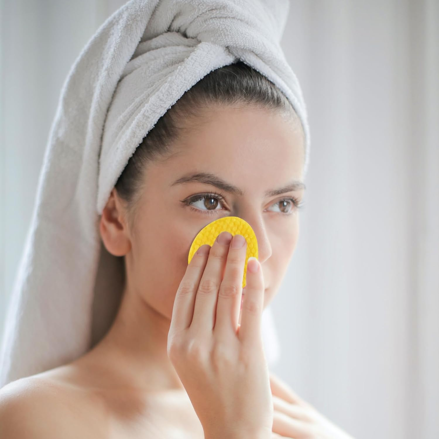 Balance Skin Oil and Water with Turmeric Cleansing Pads （40 Pads a Pack）- Brighten and Nourish Your Skin with Natural Ingredients