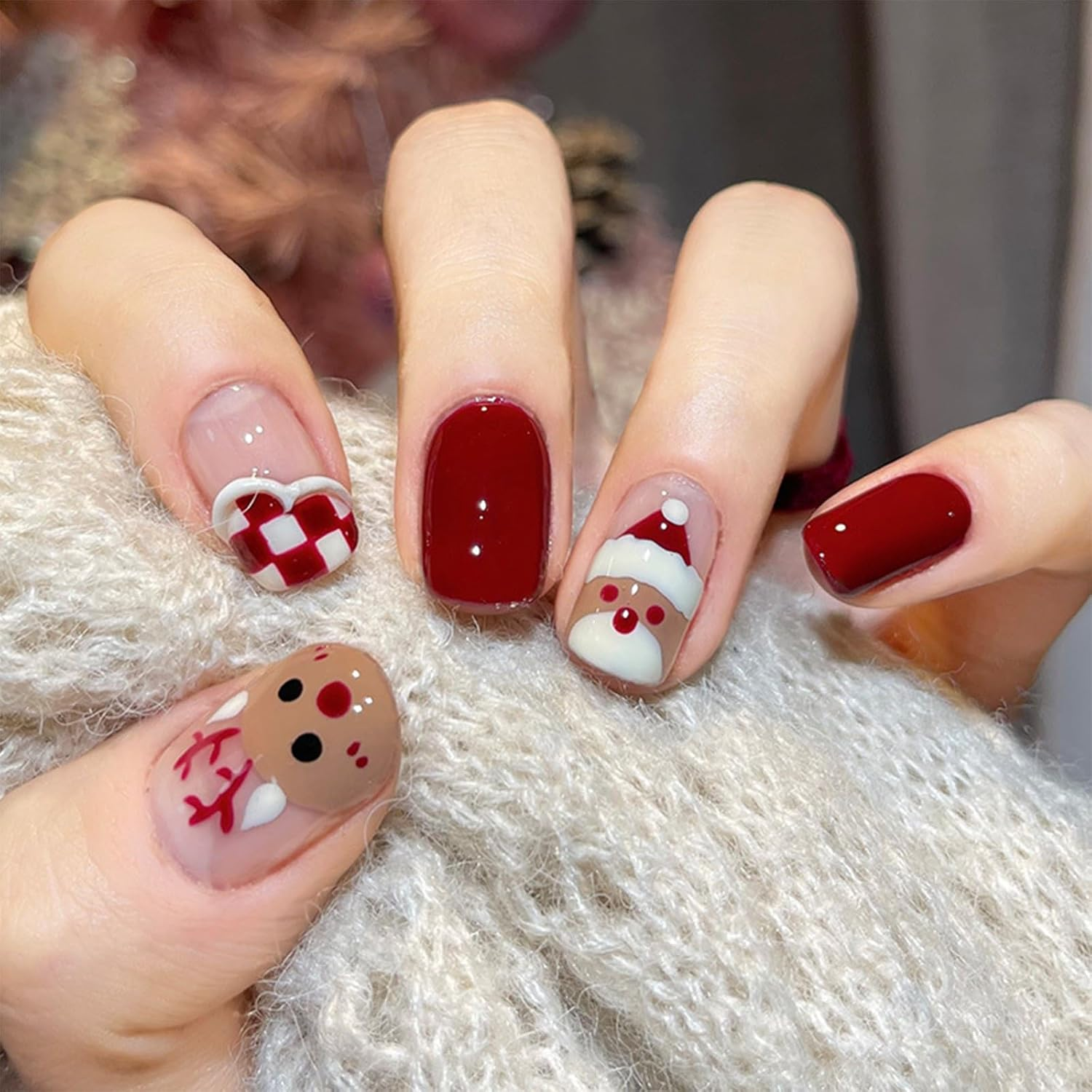 24PCS Christmas Press on Nails Xmas Short Fake Nails Cute Fingernails with Snowman and Christmas Tree Pattern Design Glossy Acrylic Nails for Women or Girls