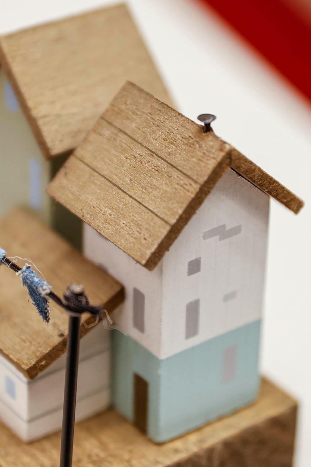 Ballarart CO. Rustic Seaside Miniature House Decor, MDF Wooden Coastal Village Ornament, Home Office Shelf Decoration, 5.5 X 5.3 X 8 Cm image number 3