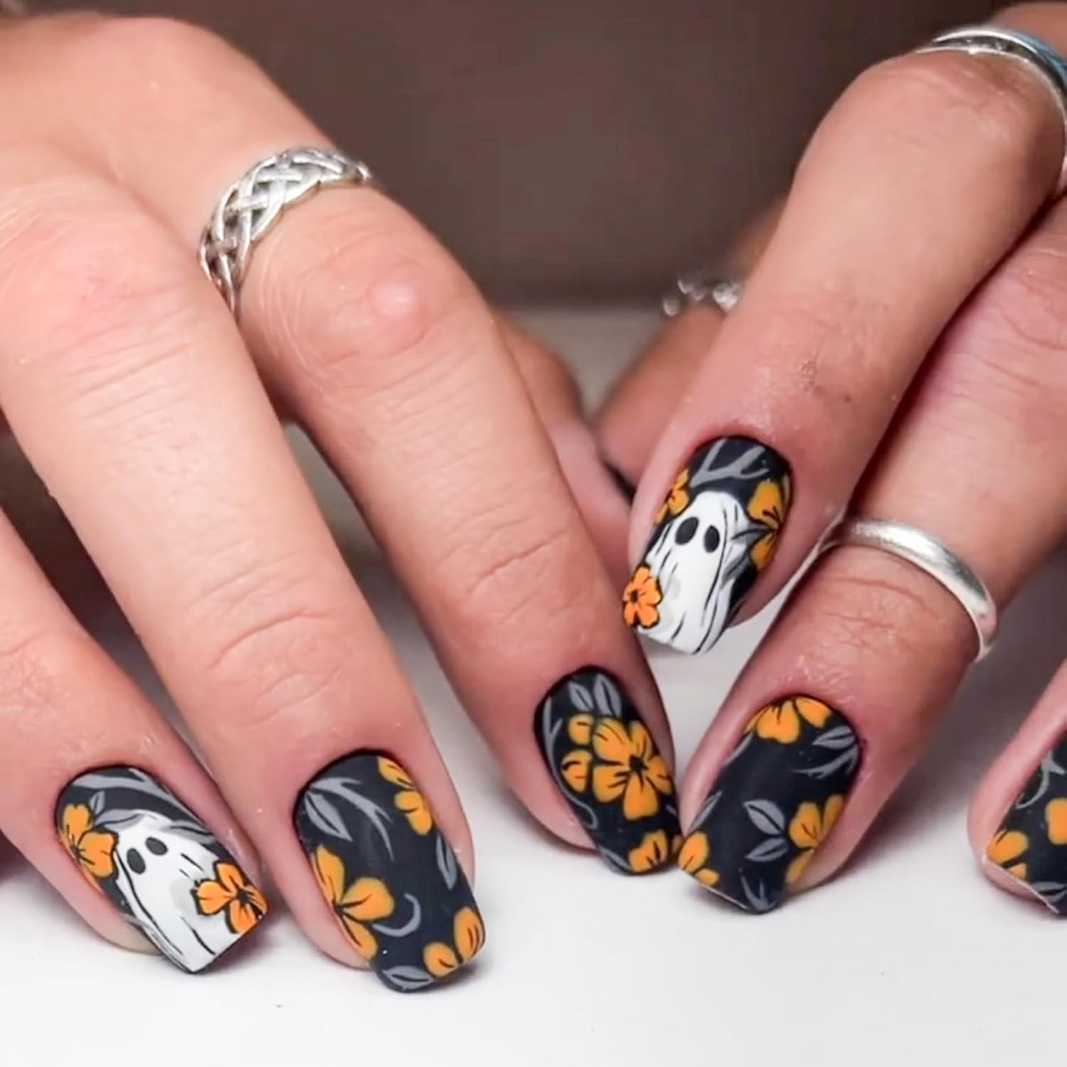 24-Piece Black Press on False Nail Set of Halloween image number 2