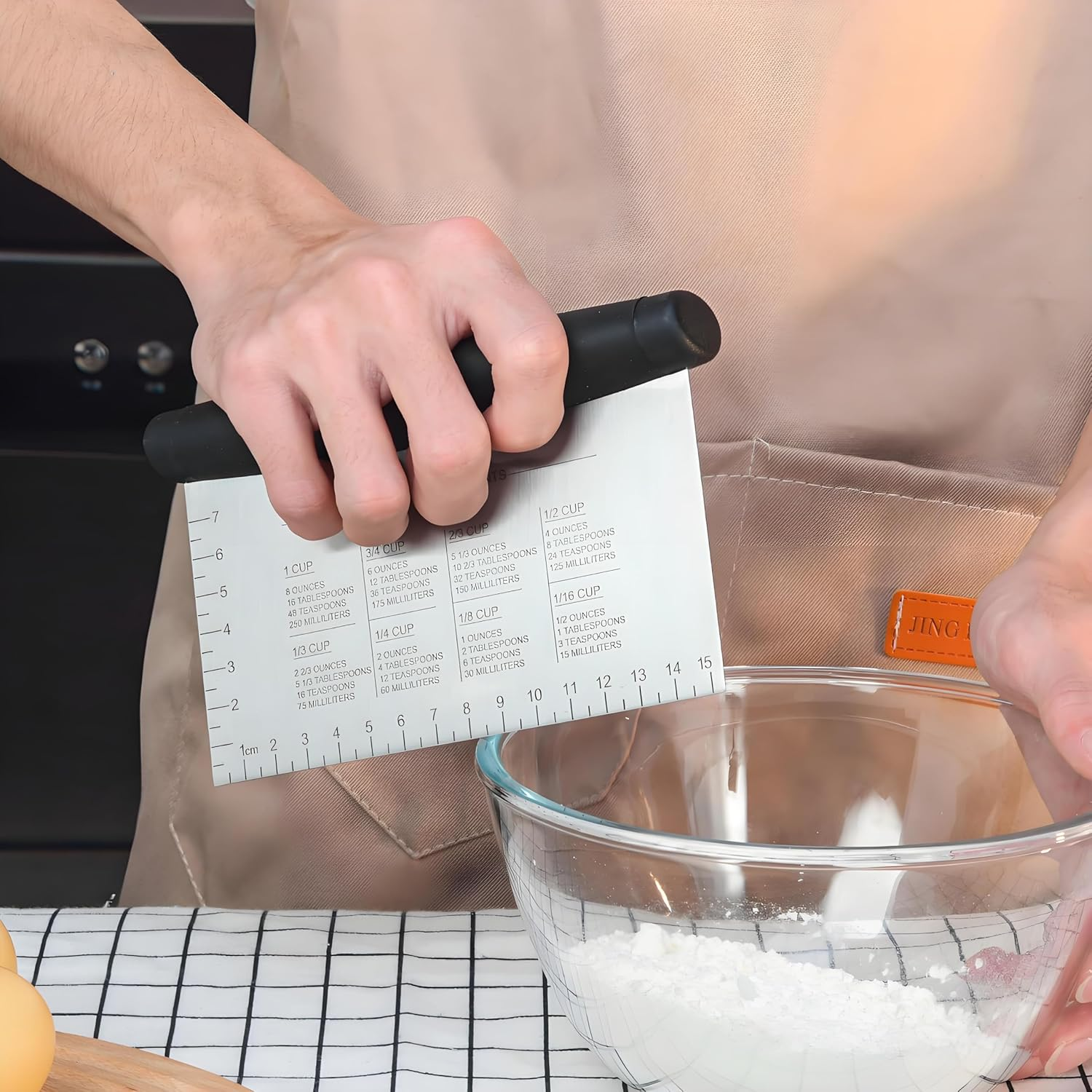 Dough Scraper with Measuring Scale，Stainless Steel Dough Cutter with Contoured Grip，Food Scraper for Baking Cooking， Kitchen Tools Gadgets