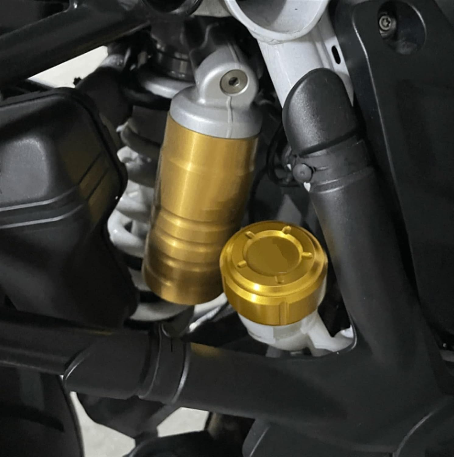 SSFRI 1 Piece CNC Motorcycle Accessories, Rear Brake Fluid Reservoir Cover Cap Compatible with BMW R1250GS 2018 2019 2020 R1250 GS Adventure (Color : Blue, Size : A) image number 1