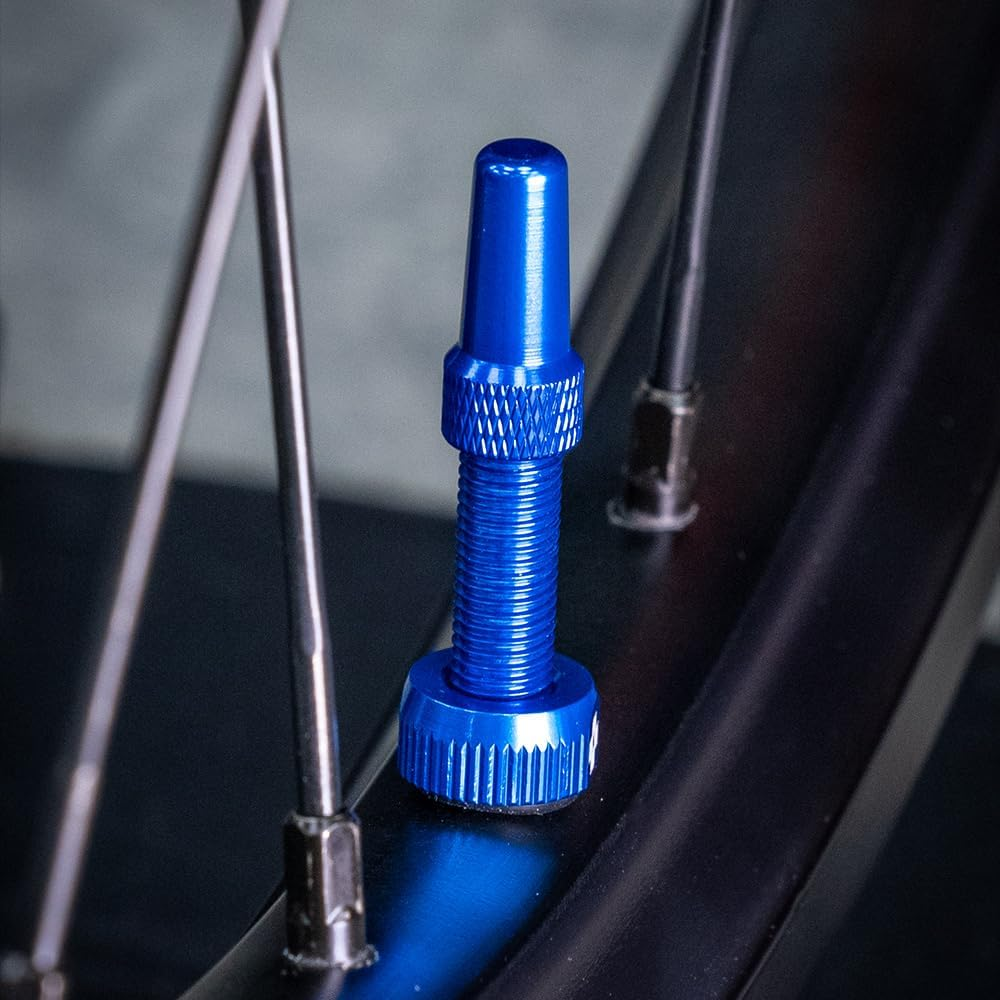 Muc-Off Tubeless Valves, Blue 44Mm - Dust Caps for Bikes with Valve Core Removal Tool - Presta Valve Caps for Tubeless Mtb/Road/Gravel Bikes image number 2